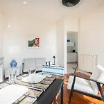 Cocoon Flat / Roucas Blanc