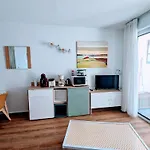 T3 Climatise Avec Piscine Et Vue Sur Mer