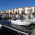 Studio Cabine A Sete: Veranda, Parking, Ascenseur, Plage A 300M - Fr-1-338-44
