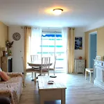 Beautiful Apartment Located 800 M From The Beach
