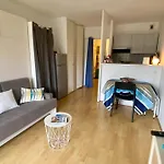 Studio With Balcony In Residence Facing The Pool