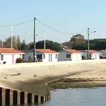 T2 Haut De Gamme Avec Vue Bassin