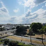 Appartement Renove Proche Plage Avec Parking Privatif - Fr-1-723-124
