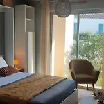 Maisonnette Avec Terrasse 