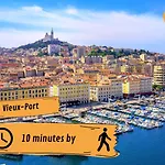 Charmant Appartement - Avec Balcon & Climatisation - Les Freres De La Loc'