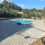 Tres Belle Bastide Provencale Avec Piscine Pour 10 Personnes