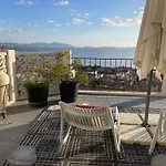 Superbe Terrasse Avec Vue Panoramique Sur La Mer