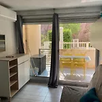 Appartement T2 Climatise 4 Personnes Piscine Et Parking Privee