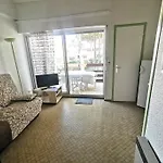 5110 Hermitage 182