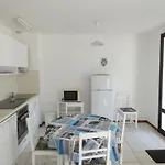 Maison 2 Chambres Pres Plage Et Commerces, Quartier Calme, Parfait Pour 5 Pers, Parking Prive. - Fr-1-323-366