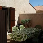 Villa T2 Avec Mezzanine, Terrasse, Parking Prive, Proche Commerces Et Plage, Calme, 6 Couchages - Fr-1-81-91