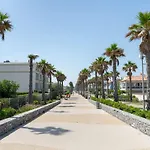 Maison De Vacances Climatisee Avec Terrasse, Parking Prive, Proche Plage Et Commerces - Fr-1-387-190