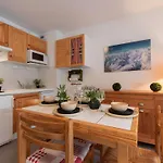Duplex Confortable Avec 2 Chambres, Balcon Et Parking A Saint Lary Village, Proche Des Thermes Et Telecabine - Fr-1-296-336