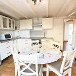 Emplacement Ideal, Au Calme Et Proche De La Plage