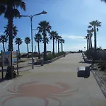 Appartement Pres De La Plage Avec Balcon Et Parking, Ideal Pour 6 Personnes - Fr-1-387-154