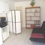 Studio Charmant A 2 Pas De La Plage Avec Terrasse Et Parking - Fr-1-387-124