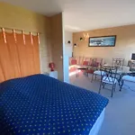Cozy Love Cocoon Of 34 M Direct Access To The Sea