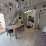 Appartement 2 Pieces Meuble Avec Mezzanine Et Terrasse, Acces Direct A La Plage, Parking Inclus - Fr-1-326-798