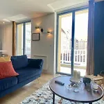 Cosy Flat Close To The Sea With Large Terrace