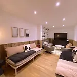 Chalet Les Gets Neko