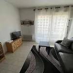 Beau Studio , Ensoleille, Wifi, Etage 5 Ascenceur