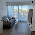 Studio Vue Port, Parking Prive, Terrasse, Clim
