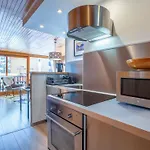 Appartement Central Et Lumineux A Val-D'Isere, Proche Des Pistes Et Commodites - Fr-1-694-221
