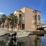 Charmant 2 Pieces Avec Mezzanine, Parking, A 300M De La Plage Et Commerces - Fr-1-338-502