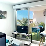 Lapin Blanc - Joli Studio Avec Terrasse