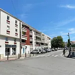 Lapin Blanc - Joli Studio Avec Terrasse
