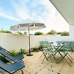 Appartement Dans Residence Avec Piscine