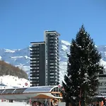 Studio Renove Au Centre Avec Balcon - Fr-1-344-926