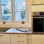 Une Orchidee A Honfleur
