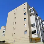 Appartement T2 Avec Garage Et Piscine A Sete - Fr-1-338-484