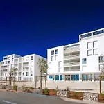 Superbe T2 Climatise Avec Terrasse - 4 Pers, Ascenseur, Parking Prive, A 400M De La Plage - Fr-1-727-15