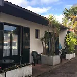Hotel-Residence Le Grillon