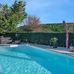 Sejour Confort Avec Piscine - 6 Adultes, 3 Enfants