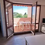 Appartement T2 Avec Tennis, Piscine Et Parking A 100M De La Mer - Cap D'Agde - Fr-1-607-15