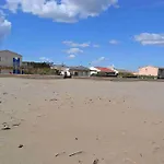 Villa Face A La Plage Avec Terrasse Et Jardin