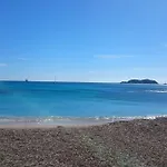 T3 Sur La Plage Vue Feerique Mer,Wifi, Pkg , Clim
