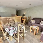 Bel Appartement Cosy De 50M² Pour 4 Pers, Pied Des Pistes Meribel Mottaret Avec Terrasse Et Parking - Fr-1-411-913
