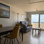 1000 - Studio Sur La Digue Du Val Andre Avec Magnifique Vue Mer