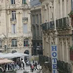 Les 7 Balcons, Comedie-Gare, Parking, Spacieux Lumineux Appt Haussmannien
