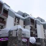 Appartement 2 Pieces, Proche Pistes Et Commerces, Balcon, Wifi, Parking Disponible - Fr-1-502-550