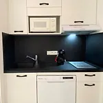 Appartement 2 Pers. Renove Avec Balcon, Acces Plage Et Centre-Ville A Pied - Classe 2* - Fr-1-231-285