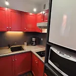 Appartement Lumineux Et Bien Agence En Plein Centre, Proche Pistes, Pour 2 A 4 Personnes - Fr-1-598-157