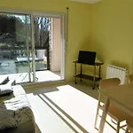 Appartement 2 A 4 Personnes A 100 M De La Mer - Gwendal