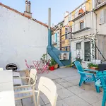 Cozy 1 Bedroom Apartment In La Plaine District