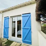 Jolie Maison De Vacances Mitoyenne Au Calme Proche Tanchet 4 Personnes
