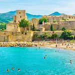 F2 A Collioure Avec Piscine Et Tennis
